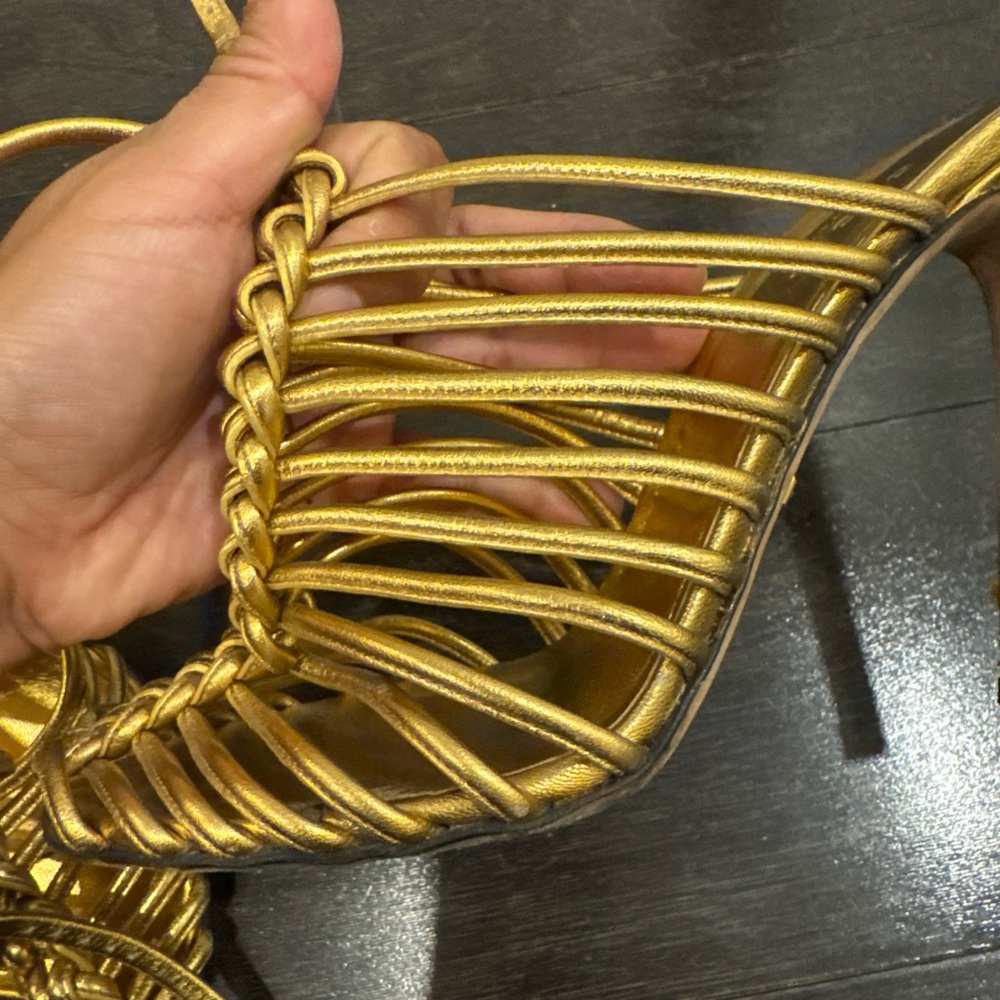Gucci Women's Metallic Gold Woven Heels - Picture 6 of 12